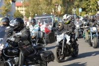 Zdjęcie: ZAKOŃCZENIE SEZONU MOTOCYKLOWEGO LESZNO 2015_wjazd na plac czII