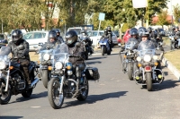 Zdjęcie: ZAKOŃCZENIE SEZONU MOTOCYKLOWEGO LESZNO 2015_wjazd na plac czII