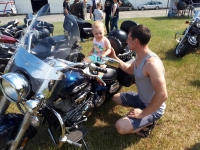 Zdjęcie: LOTNICZY DZIEŃ DZIECKA-MOTOCYKLOWY PIKINK CHARYTATYWNY